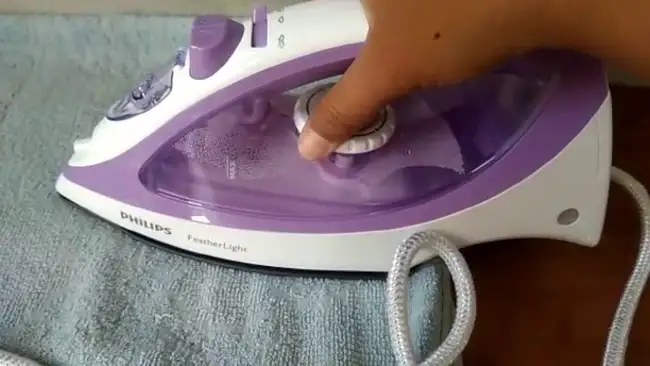 cara menggunakan setrika uap laundry