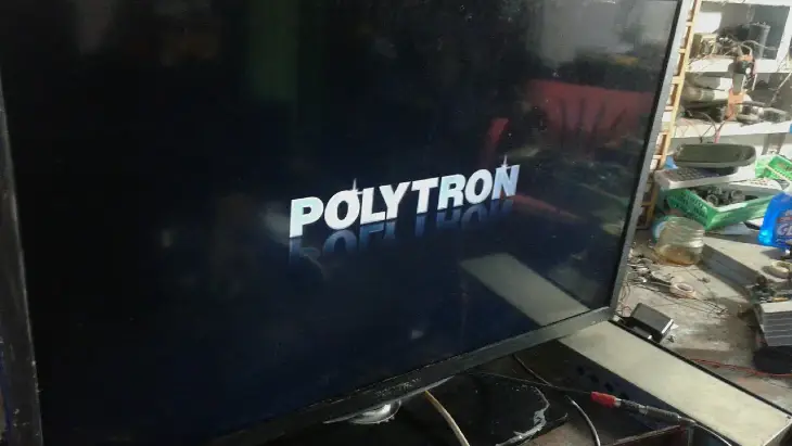 tv led polytron lampu power kedip kedip