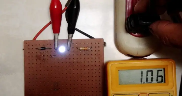 ukuran resistor untuk lampu led 220v